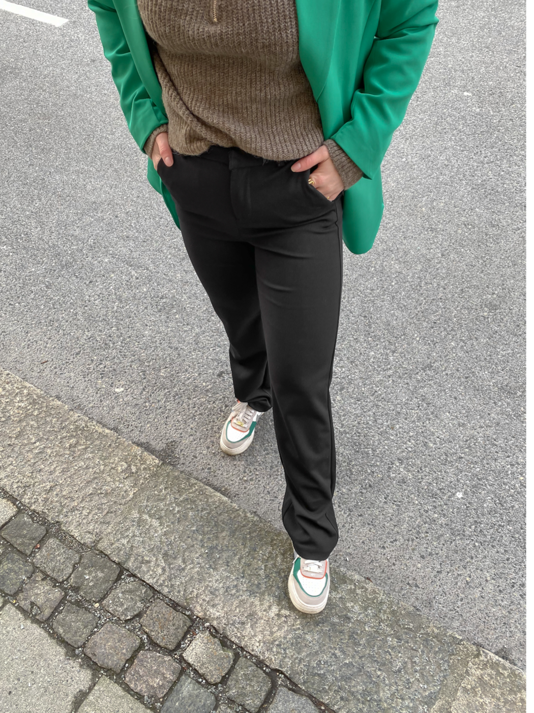 ONLRAFFY-YO MW Straight Pants - Sort